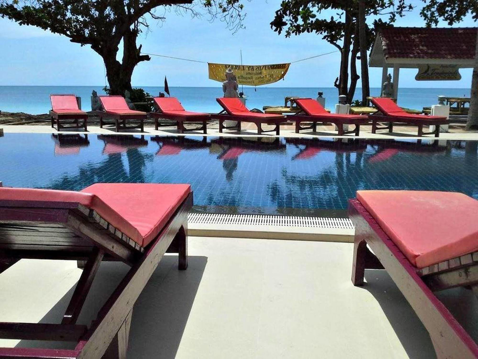 Tradewinds Resort