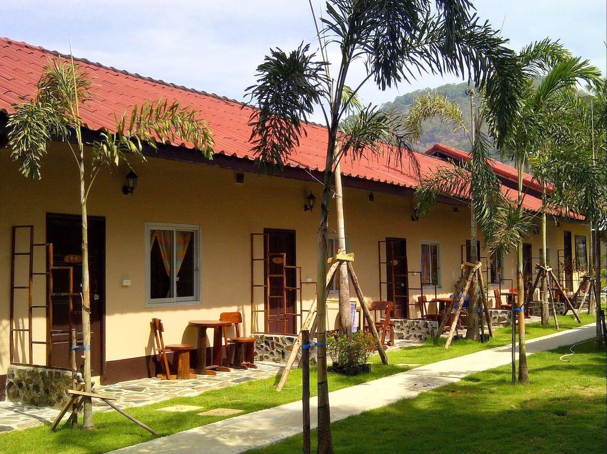 Resort Paradise