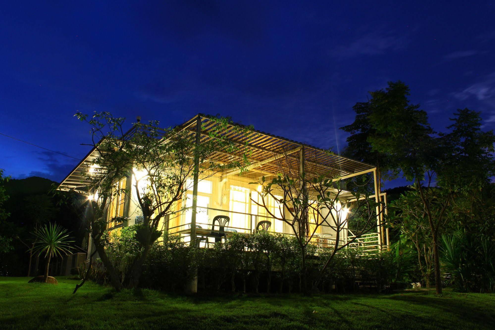 Hotel The Happiness 3*