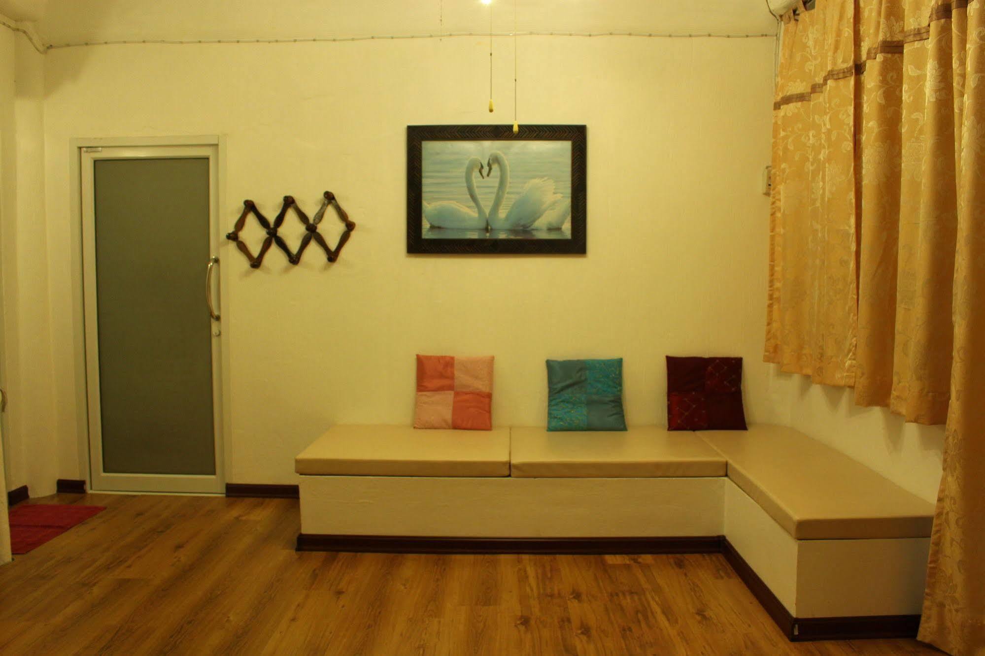 Hotel The Happiness Suan Phueng