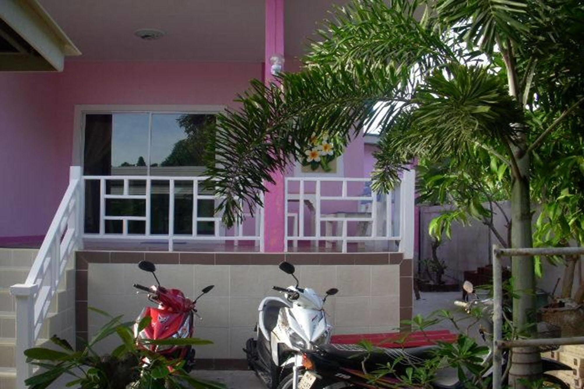 Baan Kaneang * Ko Lan