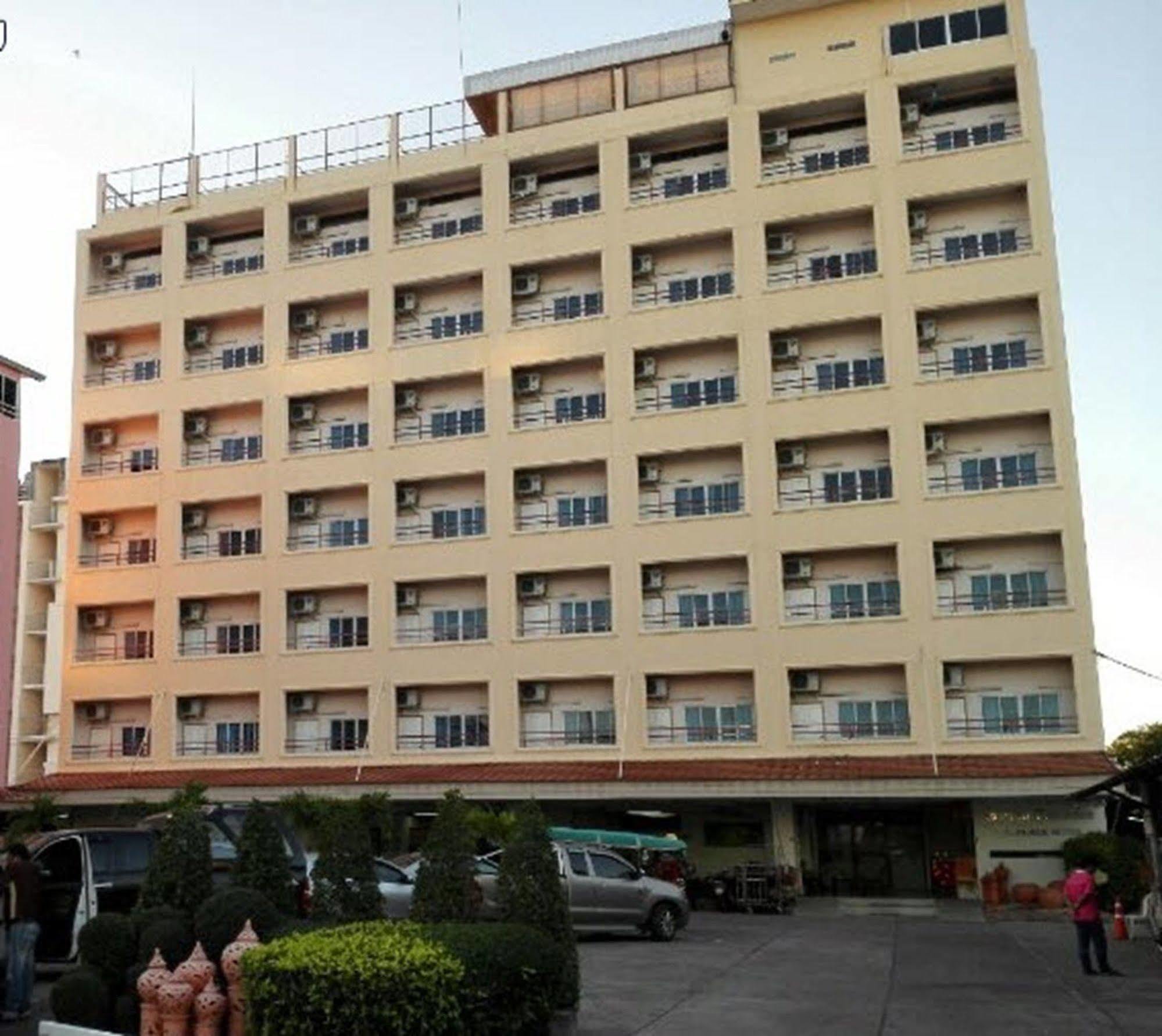 P.a. Place 3* Nakhon Sawan