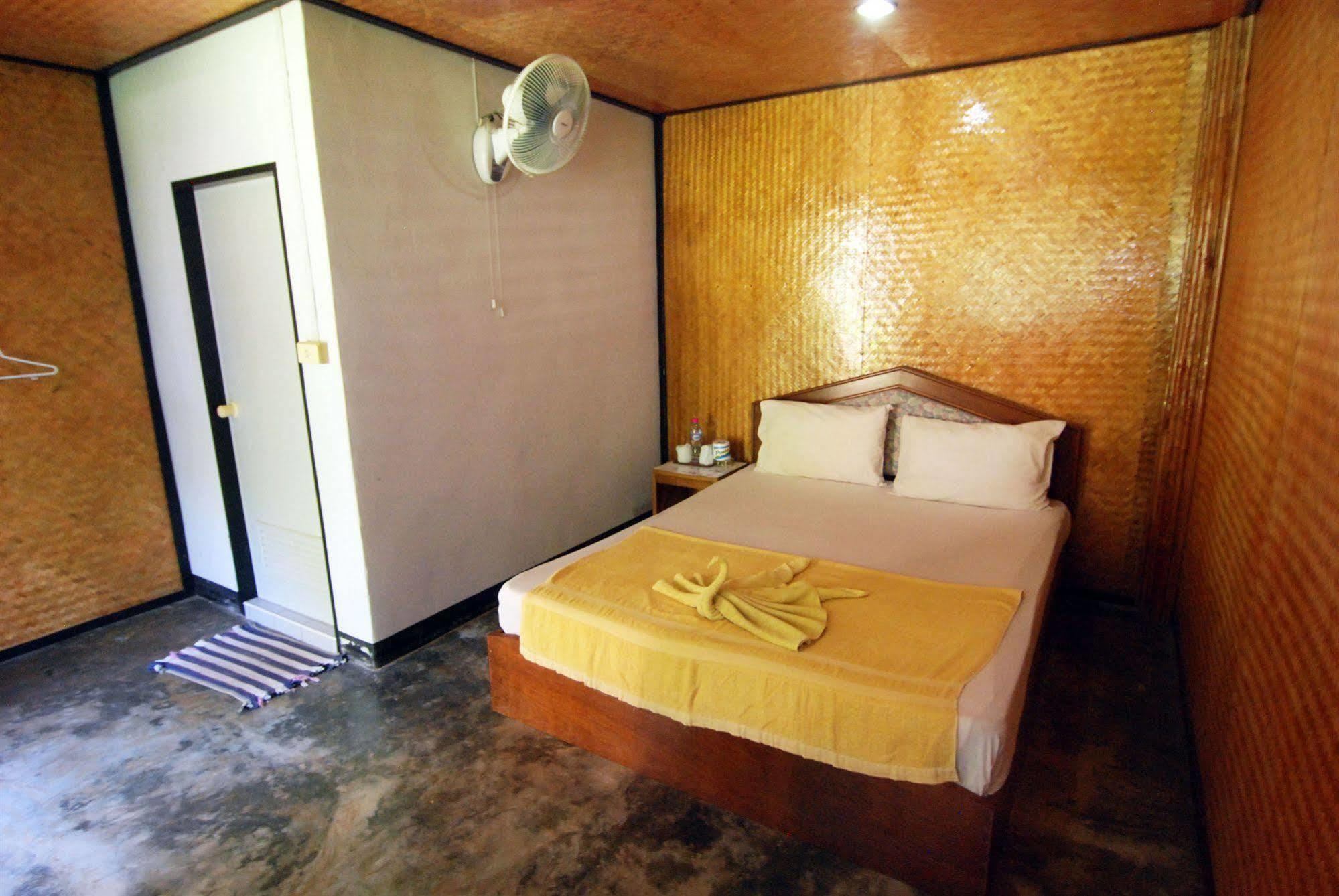 Lanta Coral Resort 2*