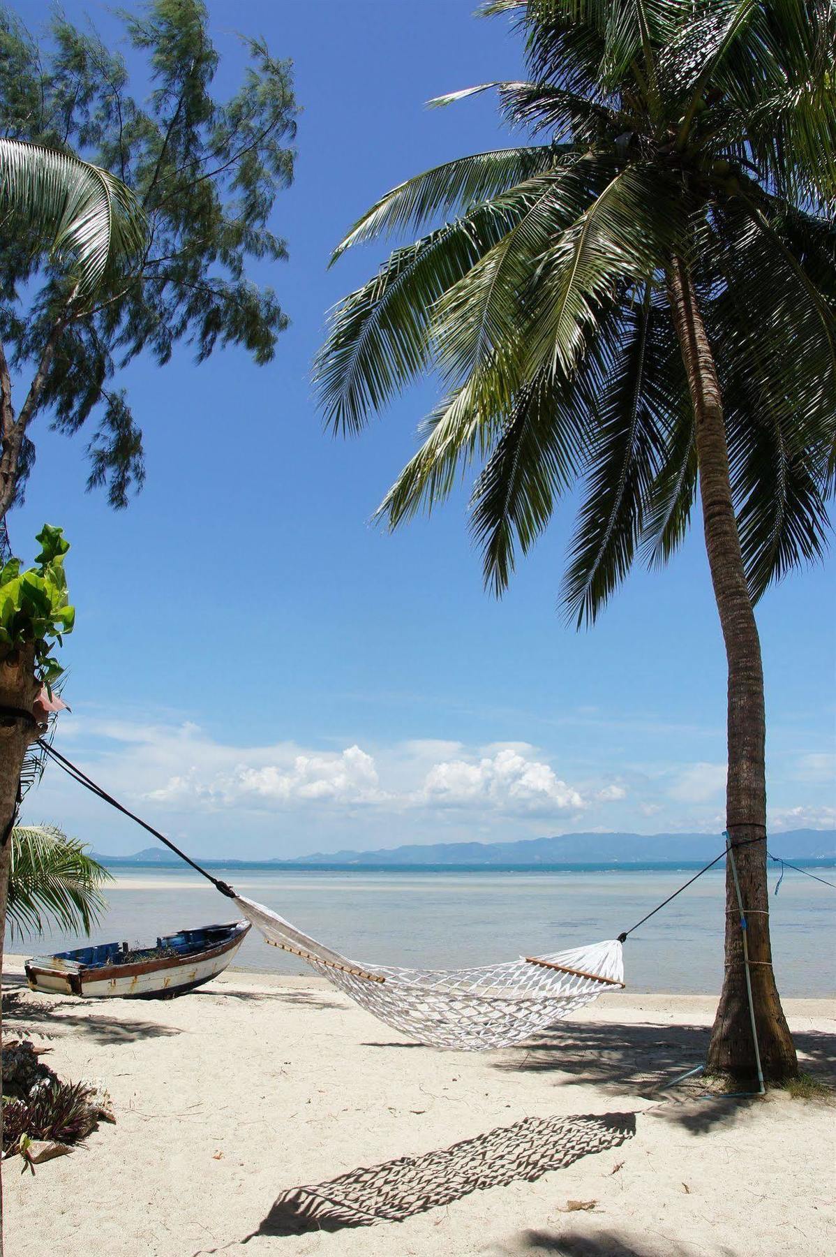 Sea Bar & Baan Tai