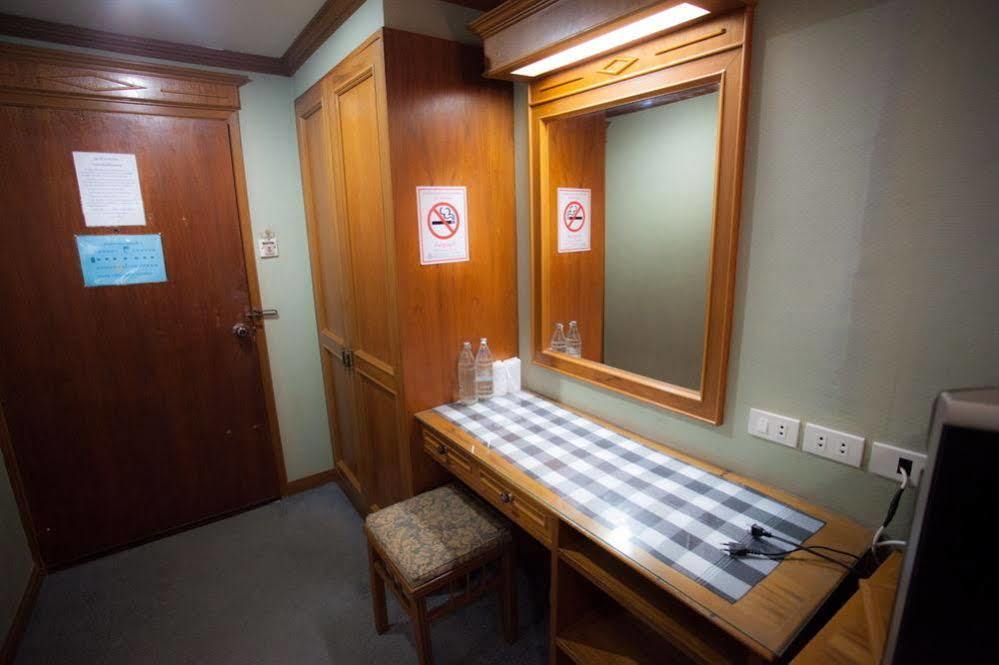Imperial Sakon Hotel 3*