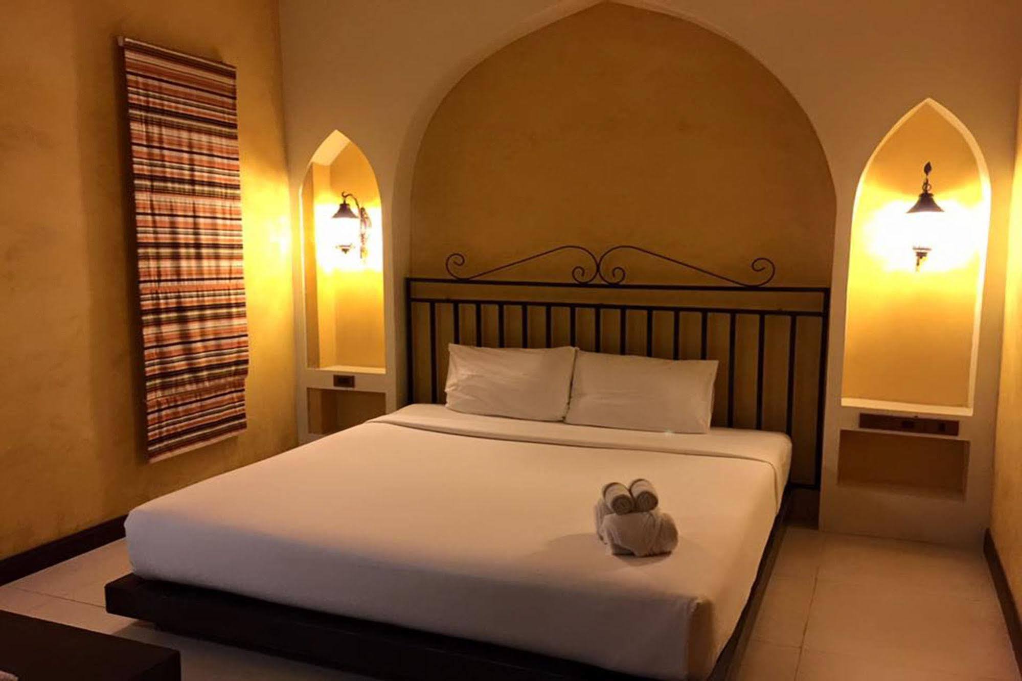 Hotel The Sixnature Bangsaen