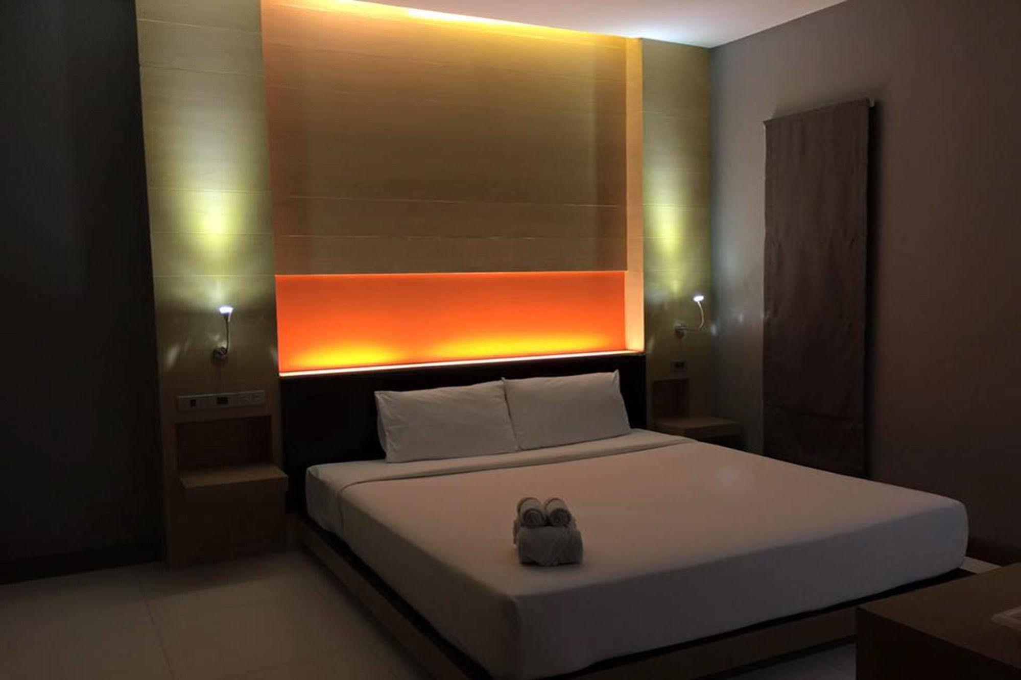 Hotel The Sixnature Bangsaen Chonburi