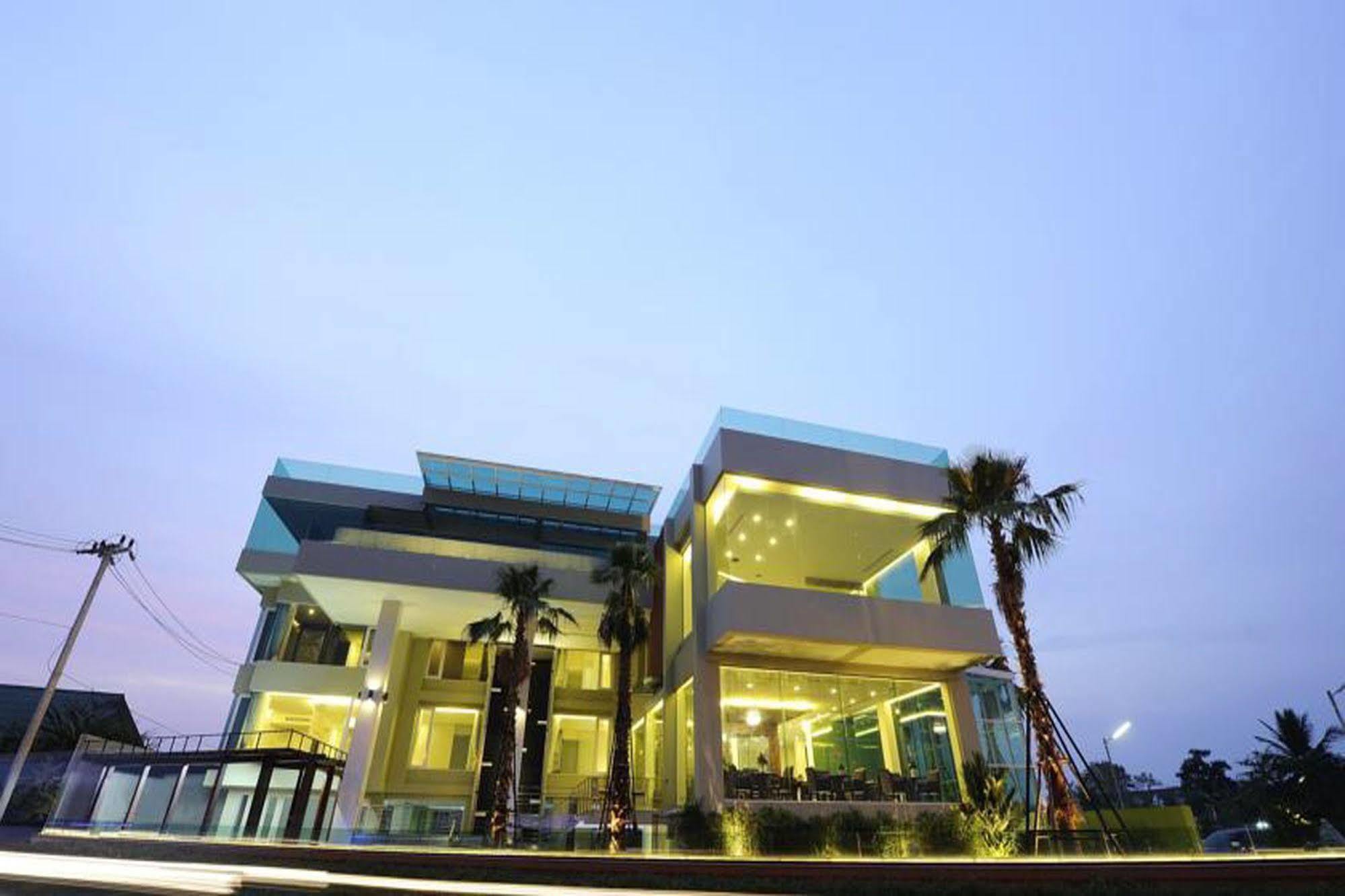 The Beverly Hills 4* Nakhon Ratchasima