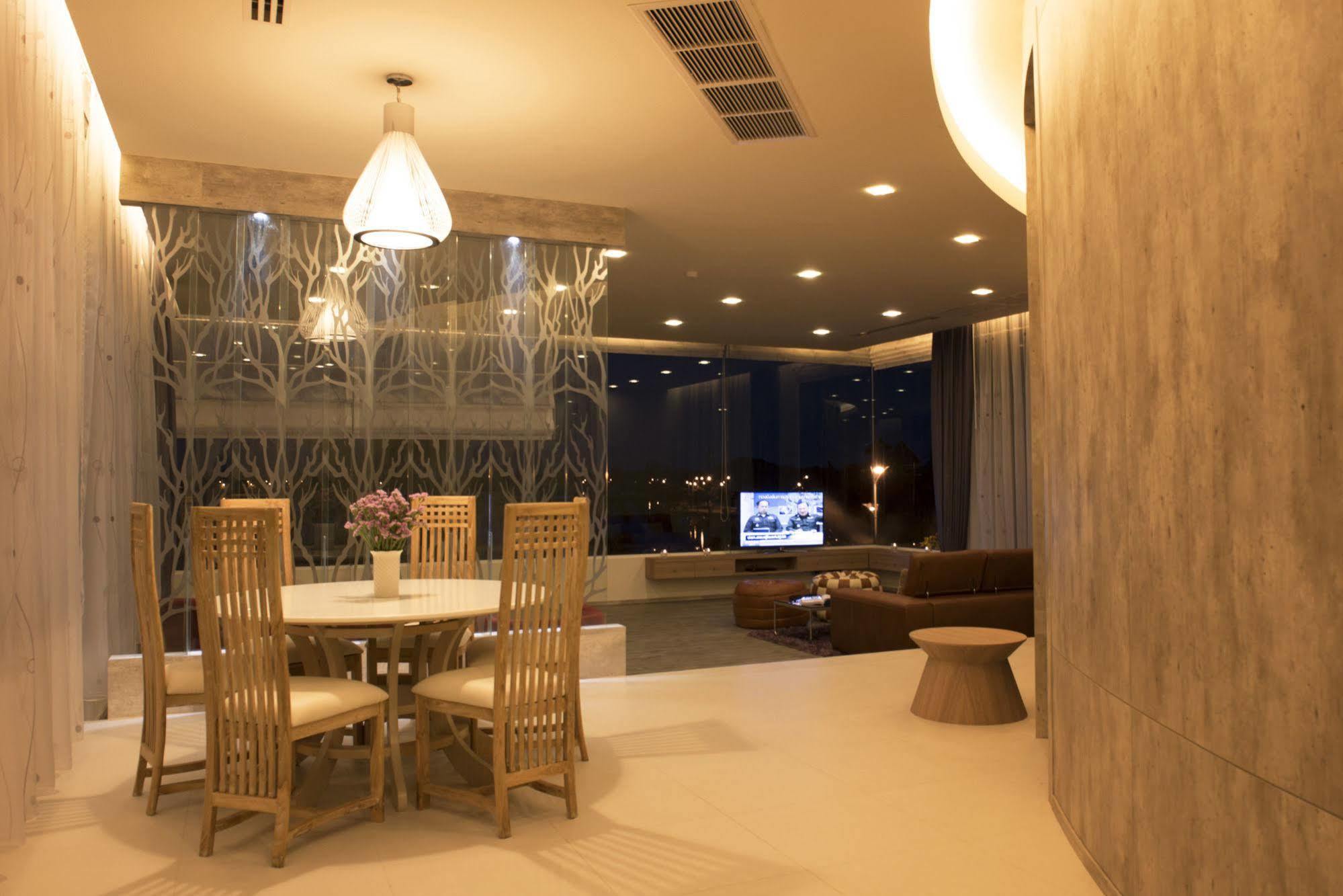 Hotel The Beverly Hills 4*