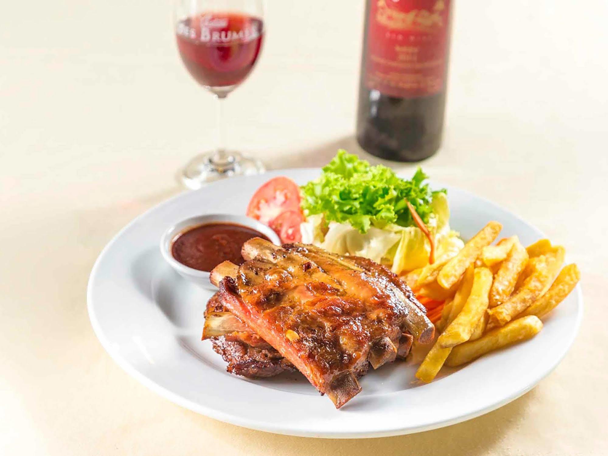 Village Farm And Winery Resort 3*