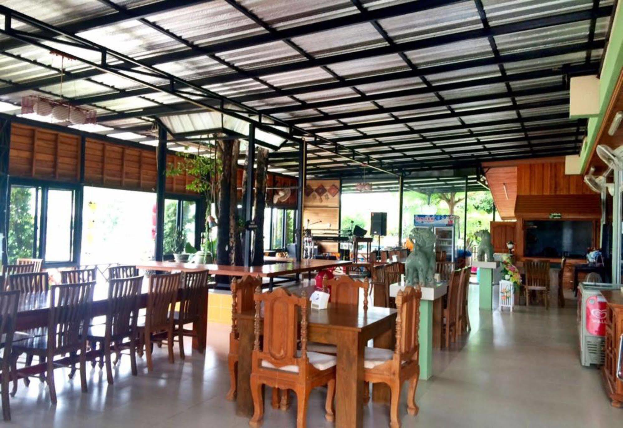 Ruen Narisra Sukhothai