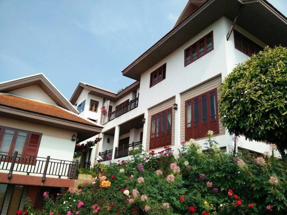 Resort Phu Mork Dao Resort Pong Yaeng