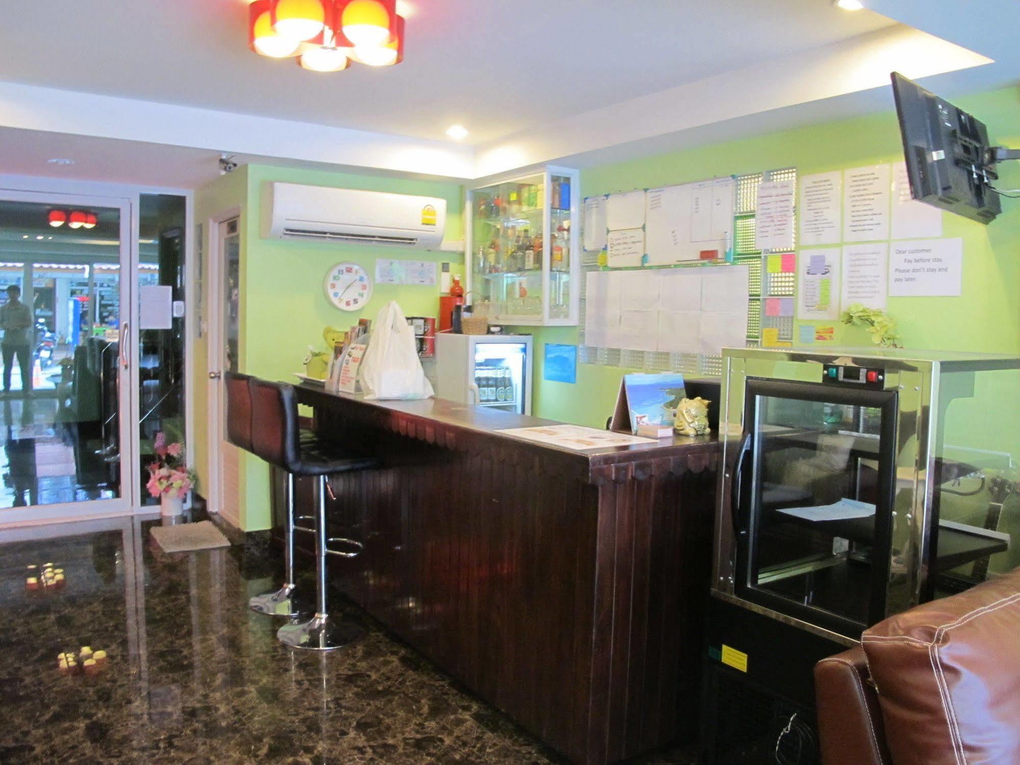 Oyo 75330 Little House 2* Pattaya