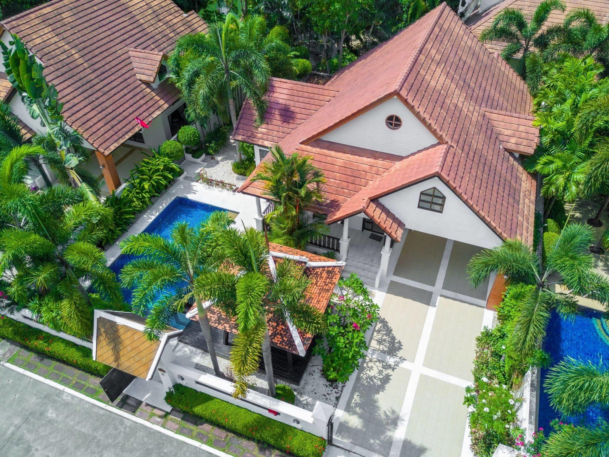 Green Pool Pattaya Villa *