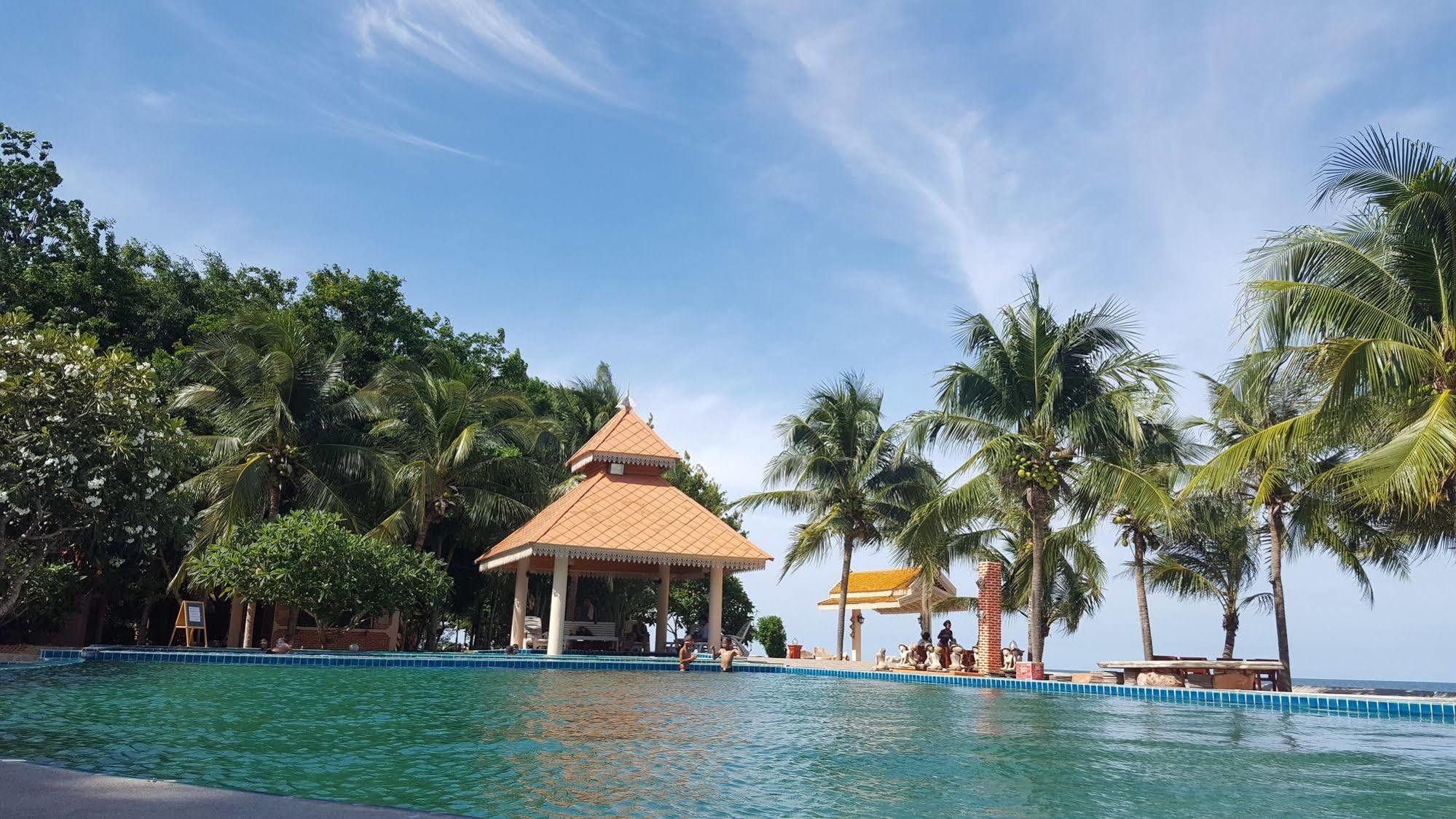 Buadara Chumphon 3*