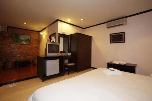 Hotel Pathu