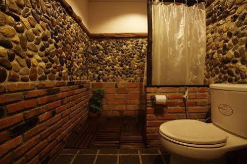 Pathu Hotel