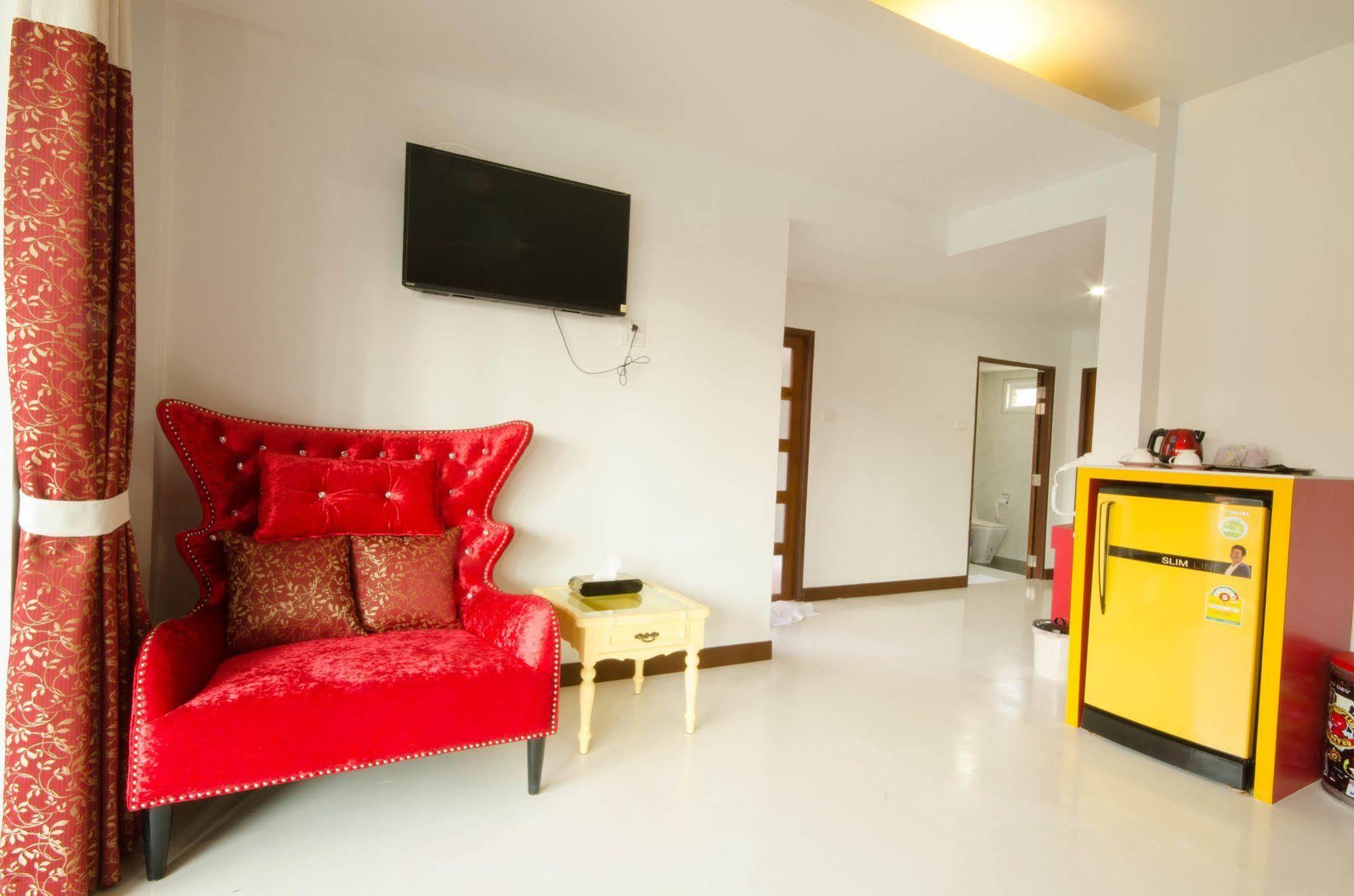 Pueanjai And Restaurant 3* Chumphon