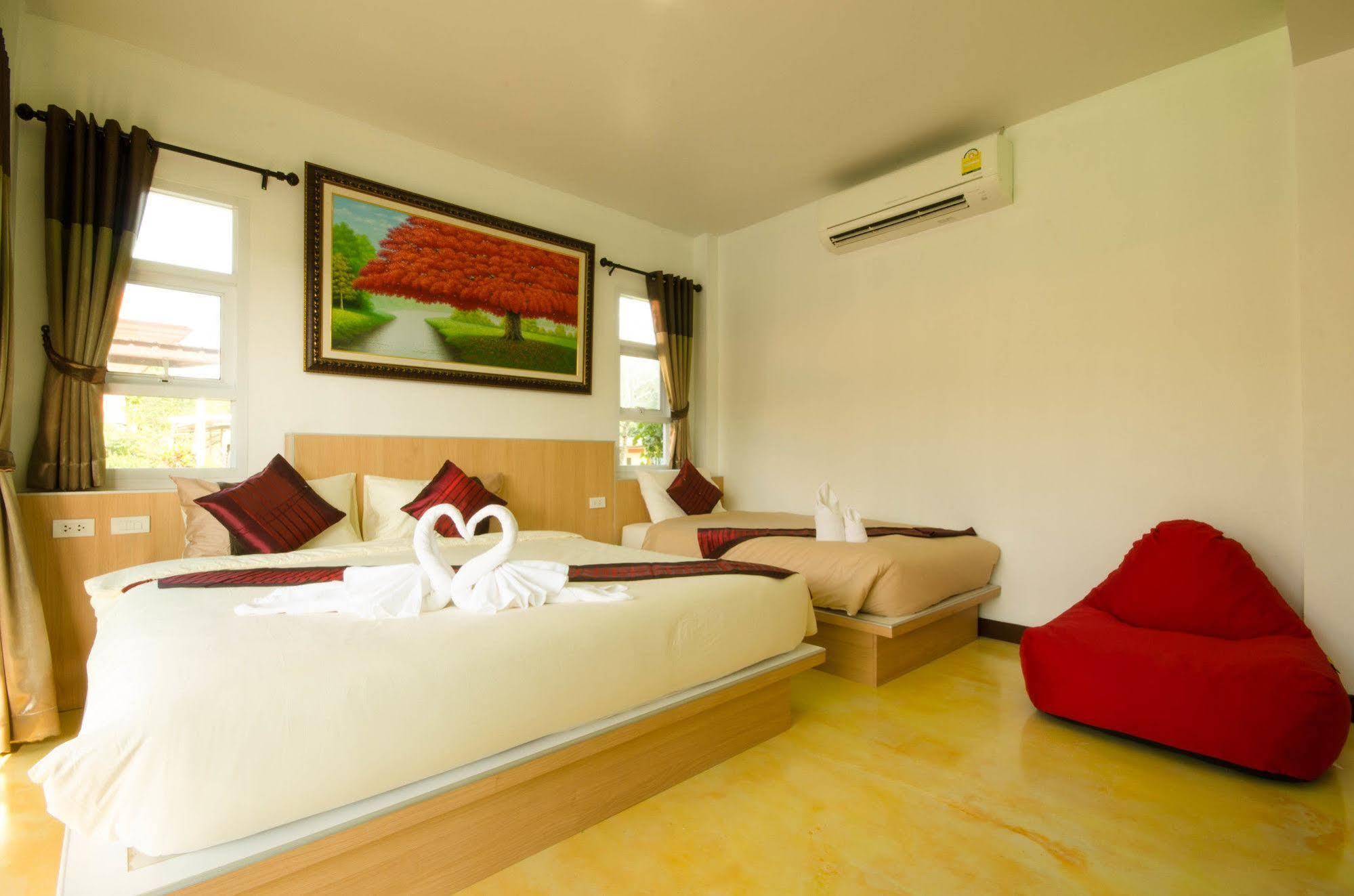 Pueanjai And Restaurant Resort Chumphon
