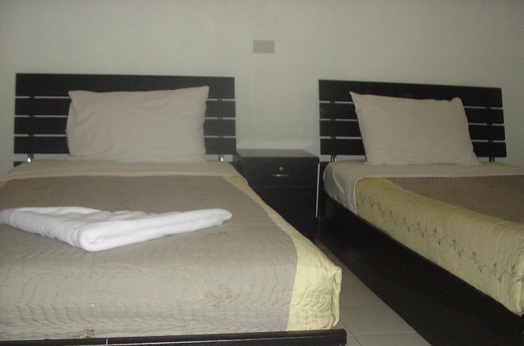 Service Hotel