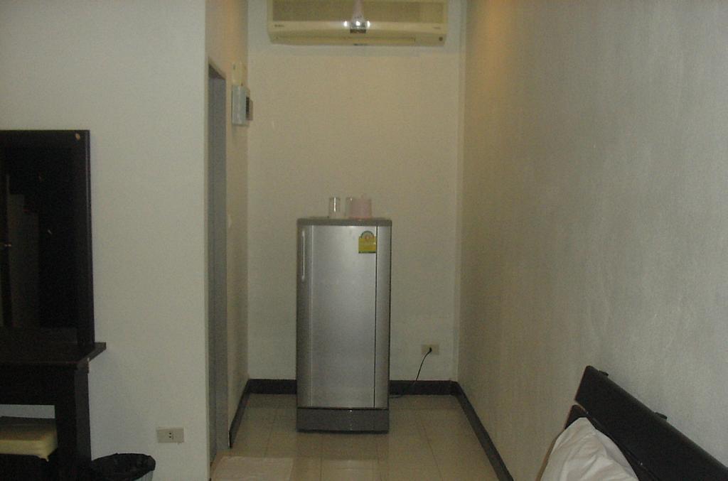 Hotel Service 2*