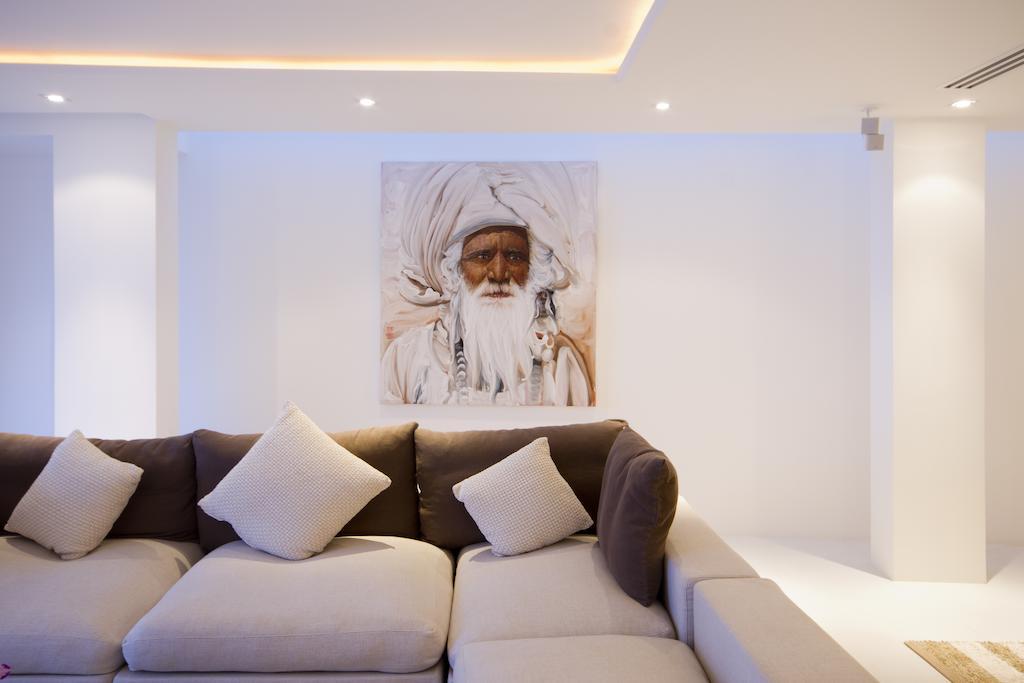 Panu Luxury Beachfront Apartment