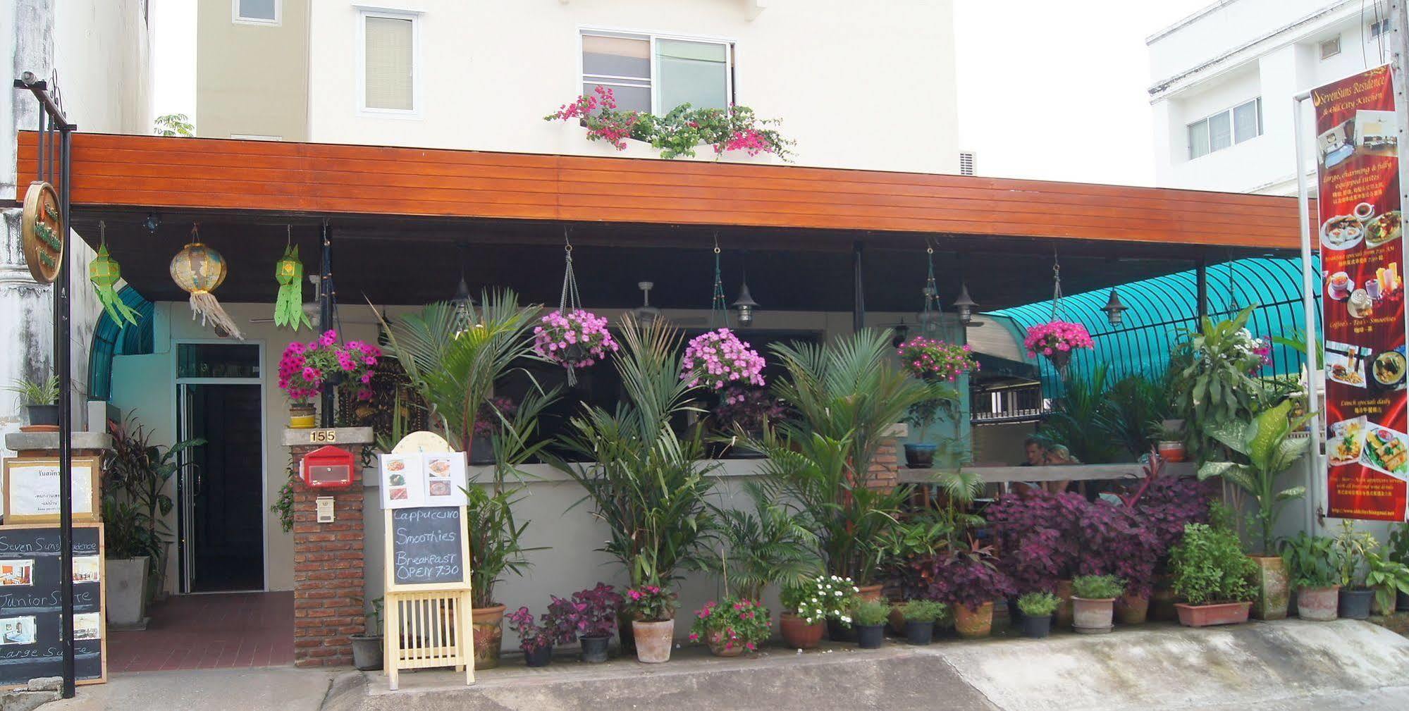 Hotel Oyo 304 Seven Suns