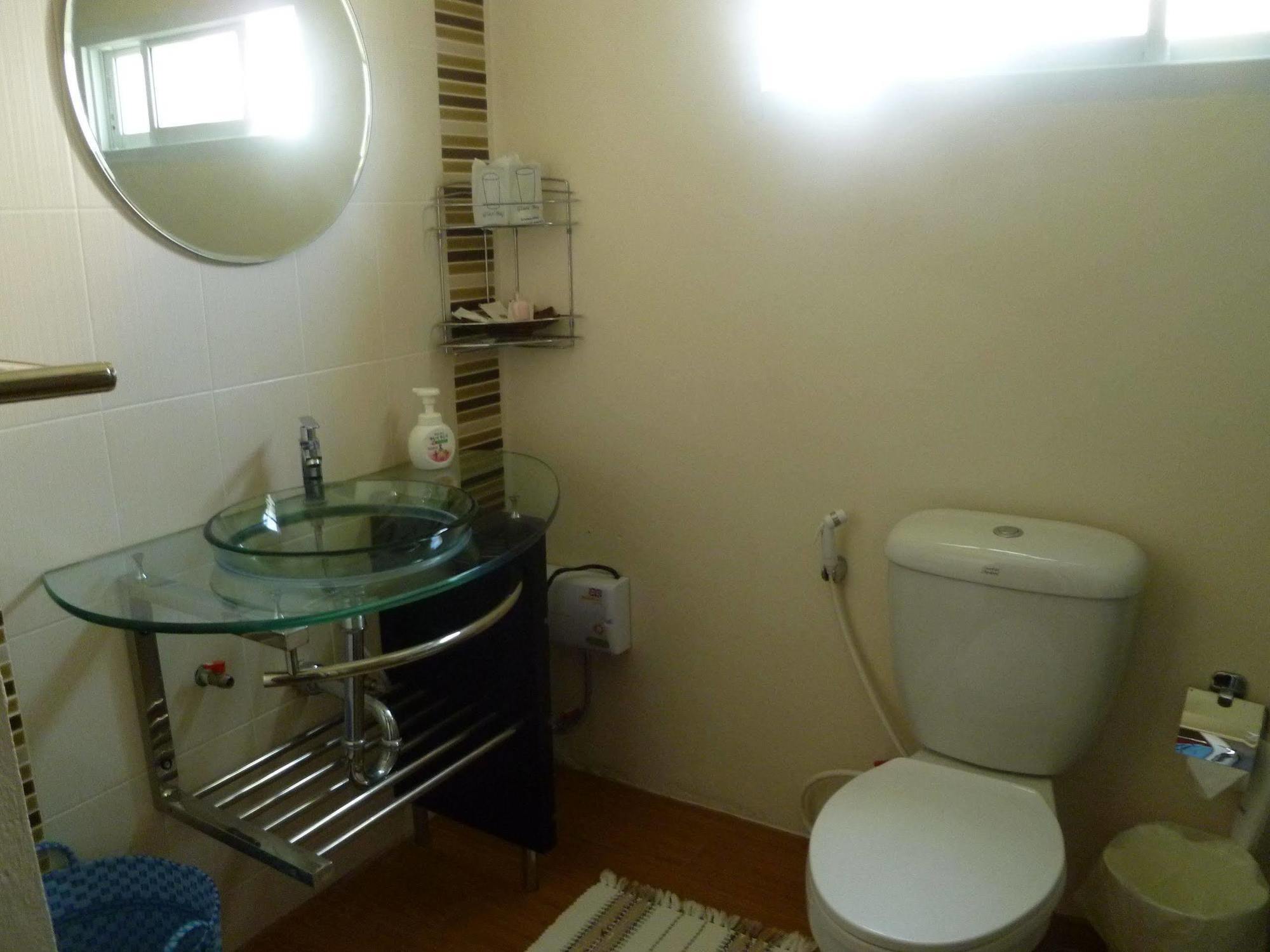Hotel Oyo 304 Seven Suns 3*