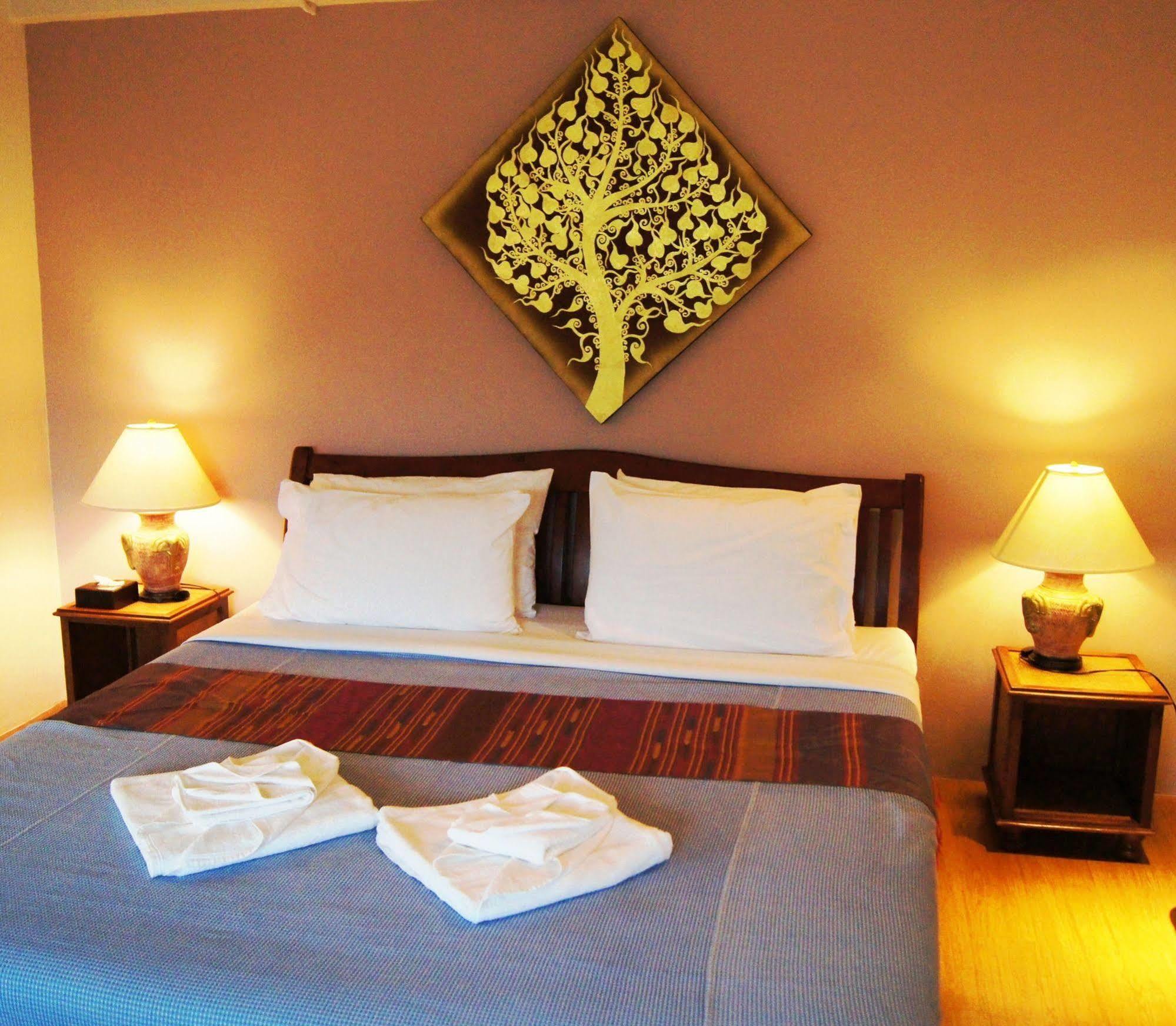 Hotel Oyo 304 Seven Suns