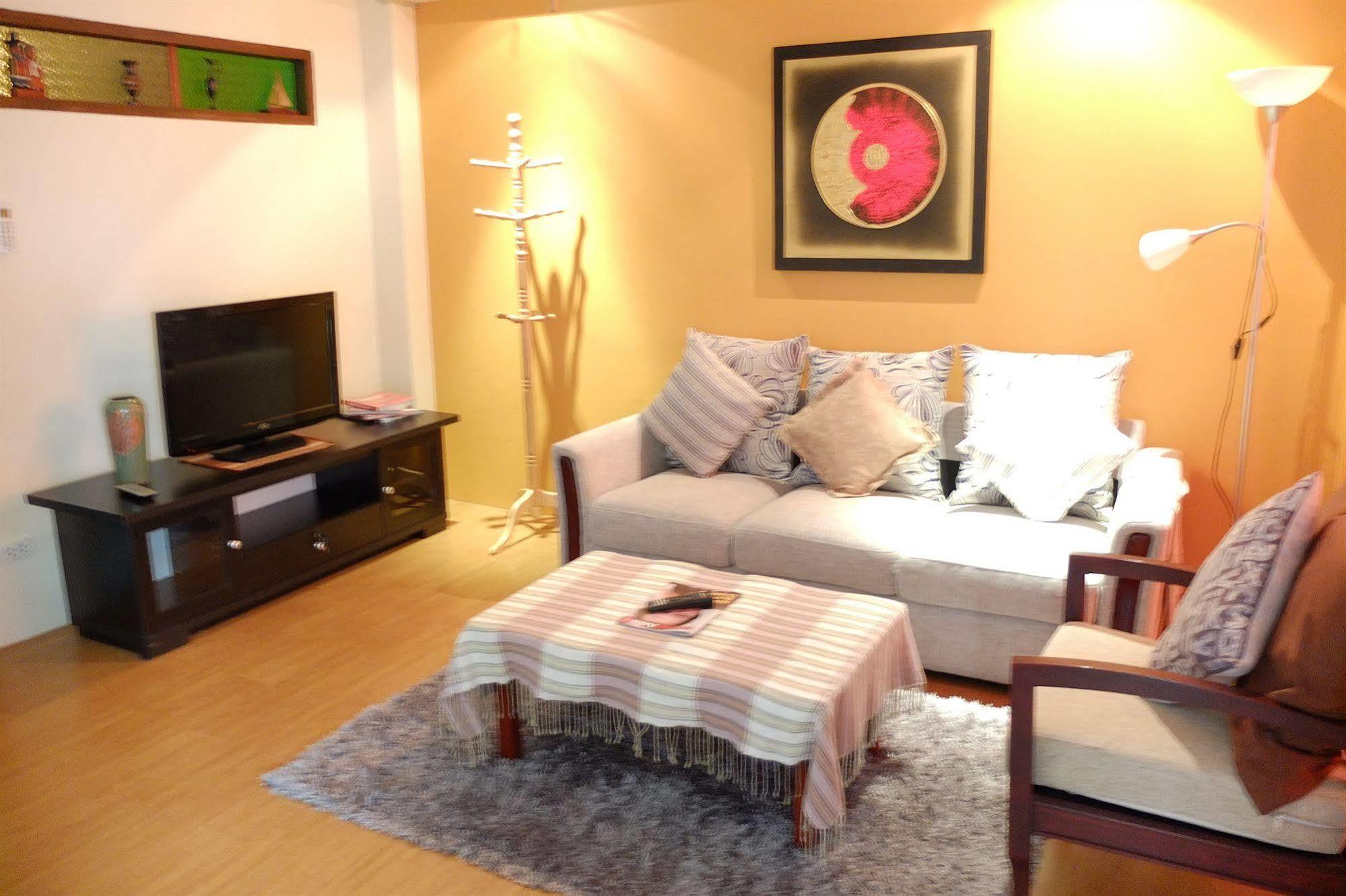 Hotel Oyo 304 Seven Suns 3*