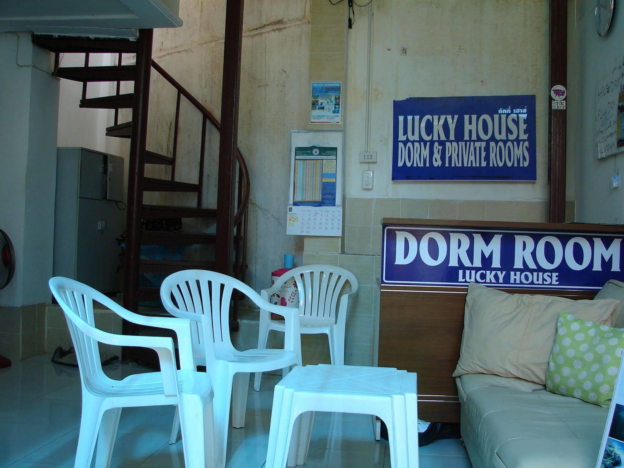 Lucky House Dorm Hotel Phi Phi Don