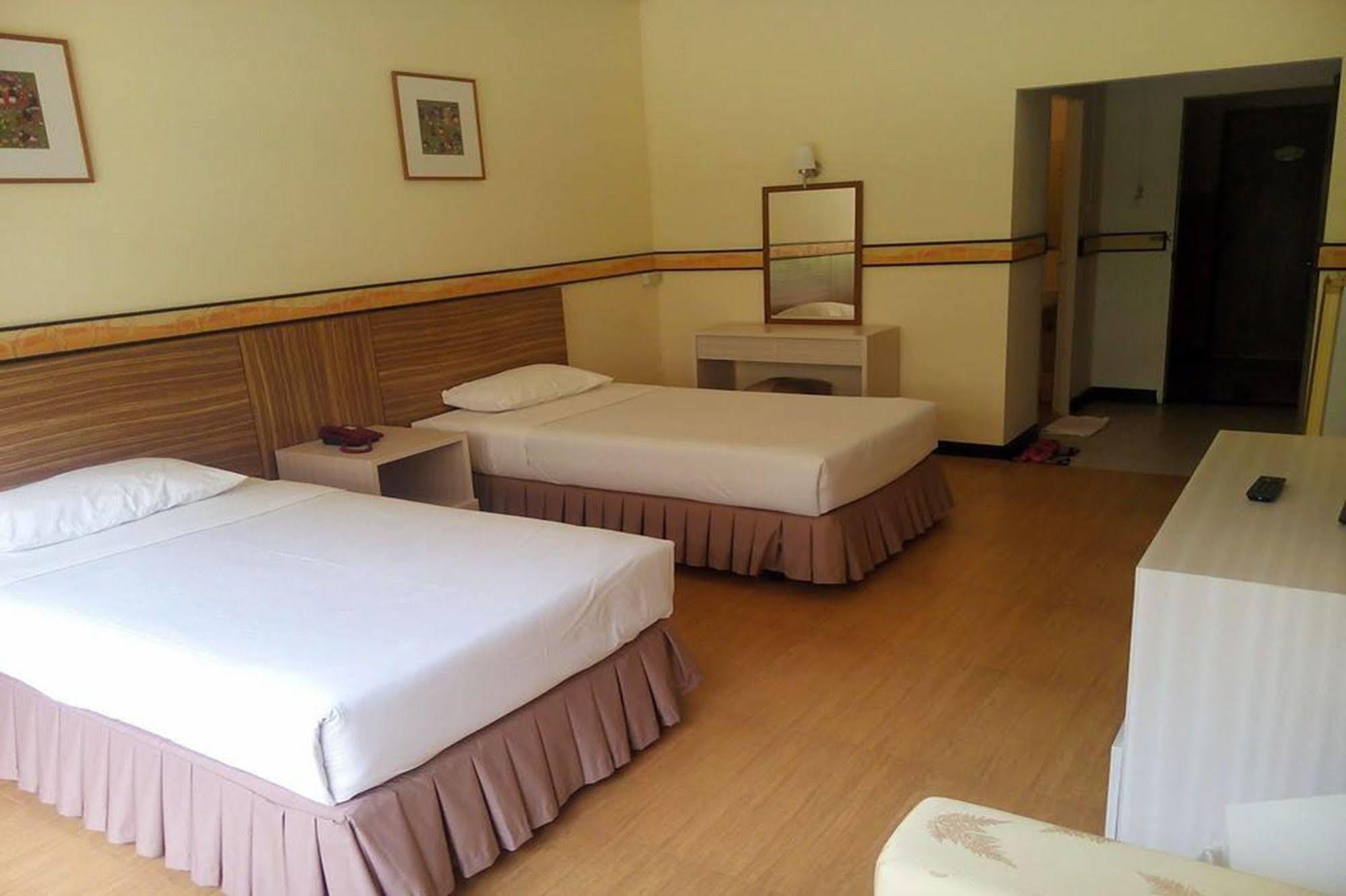 Pin Hotel Hotel 3*