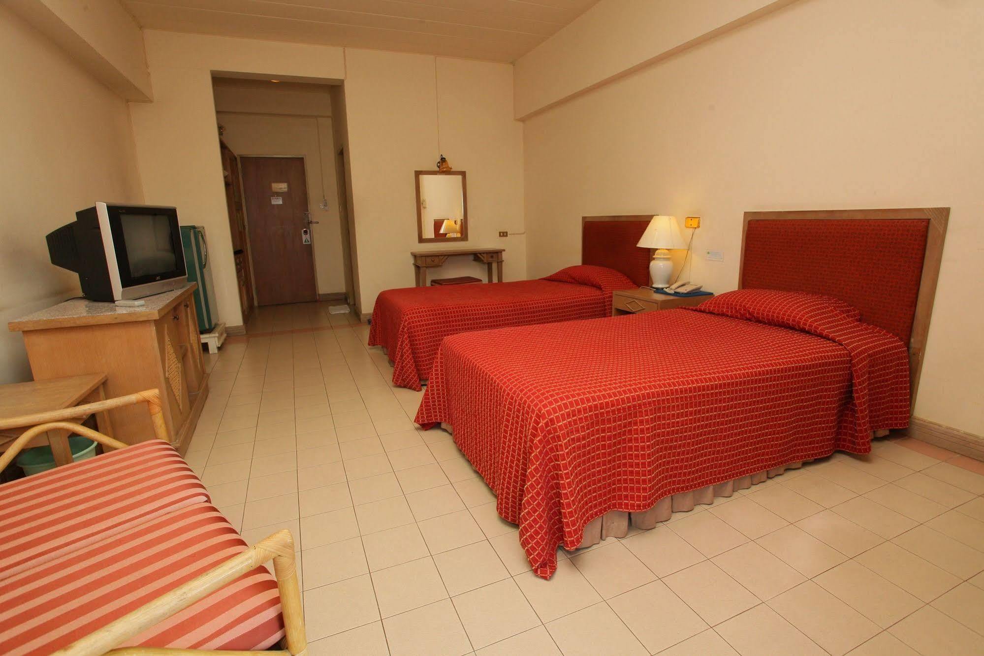Pin Hotel Hotel