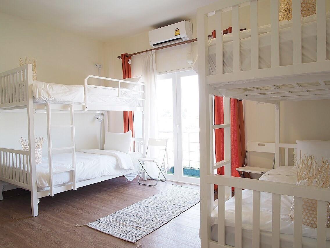 Life Station Hostel Ban Chang (Rayong)