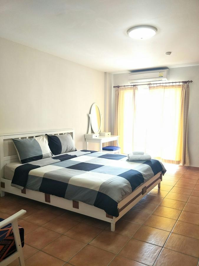 Lomsabai Inn Bang Saen