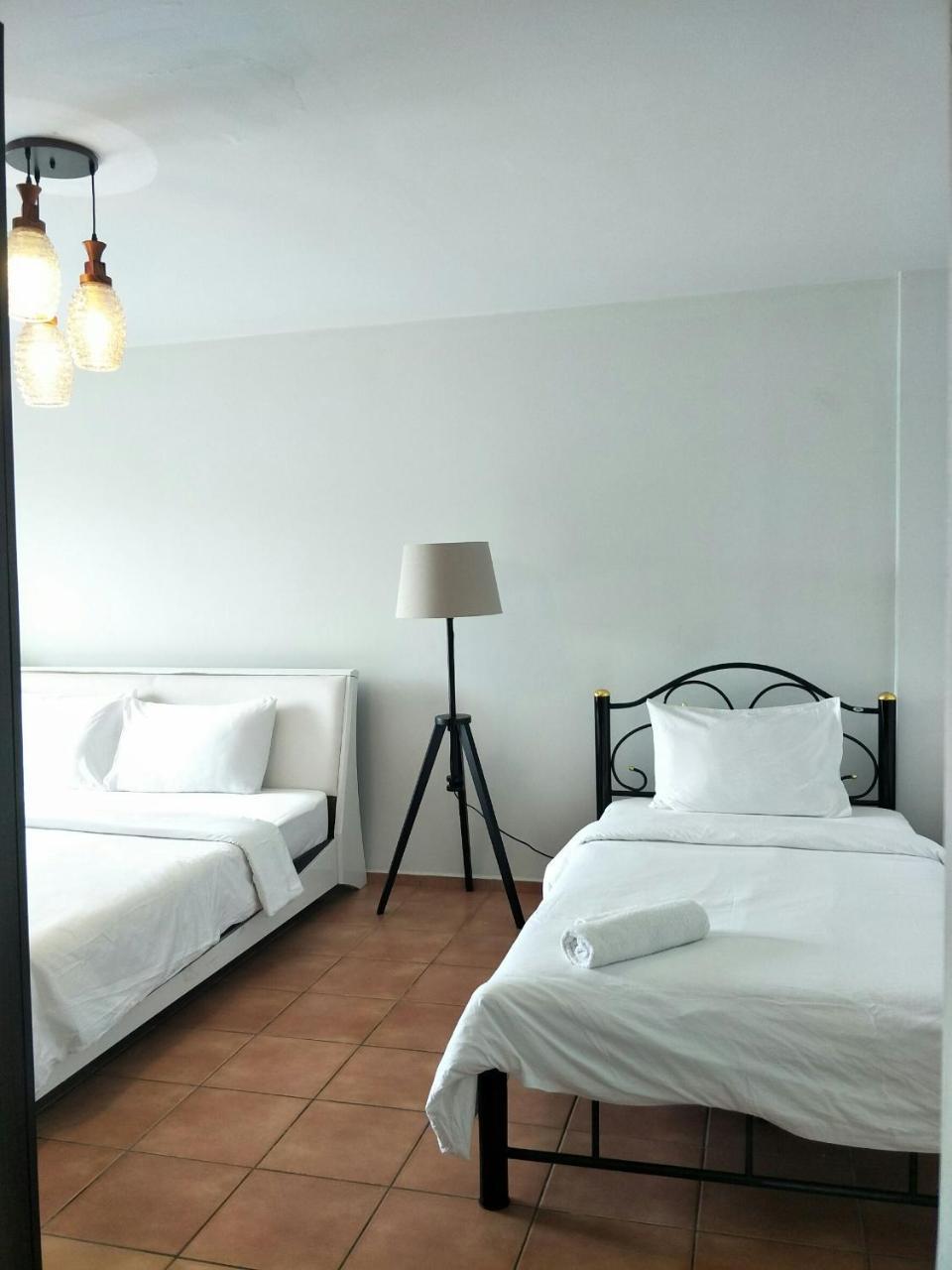 Inn Lomsabai 2*