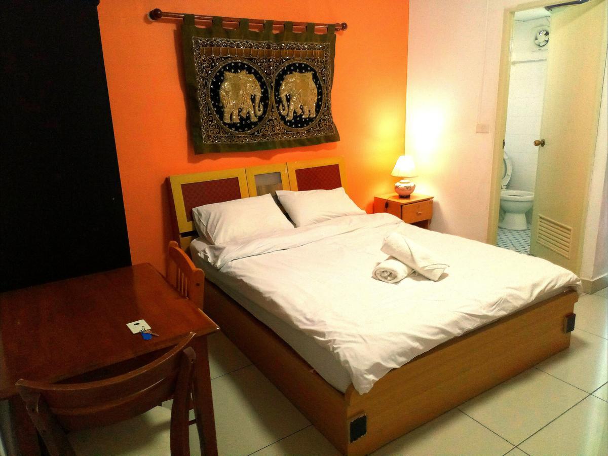 Jomtien Hostel 2*