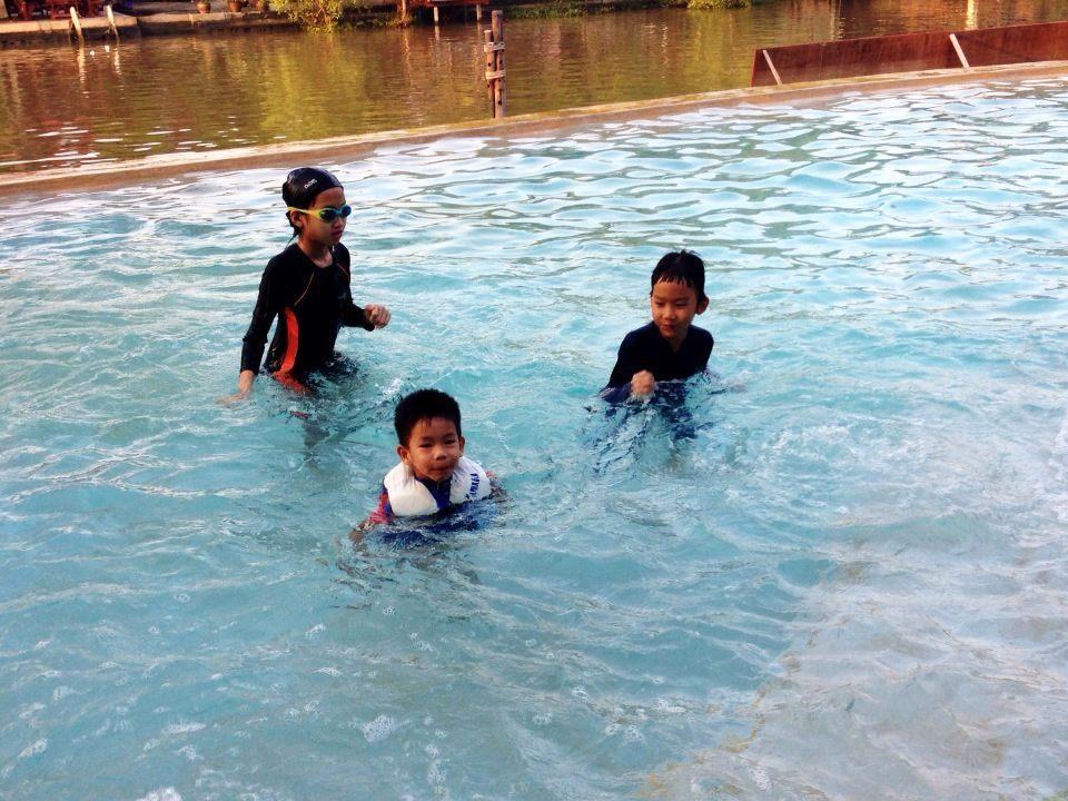 Resort Club Amphawa