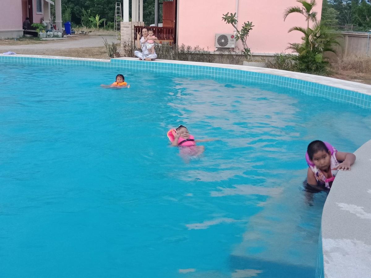 Resort Thitinaddharesort ธิตินัดดา 2*