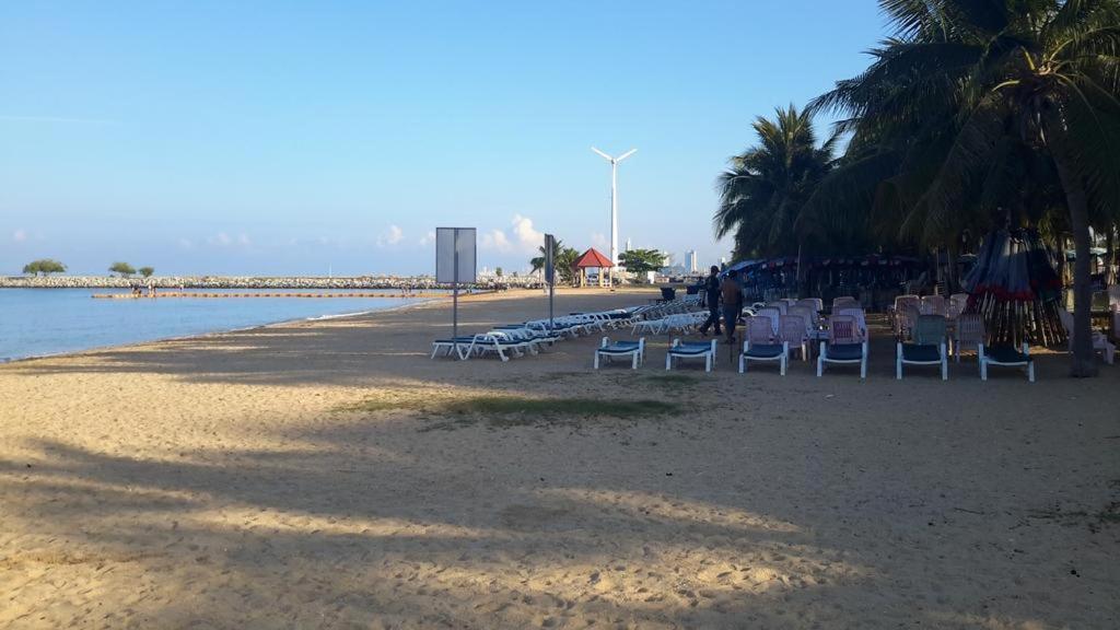 - Baan Dusit Pattaya Ban Nong Hin (Prachuap Khiri Khan)