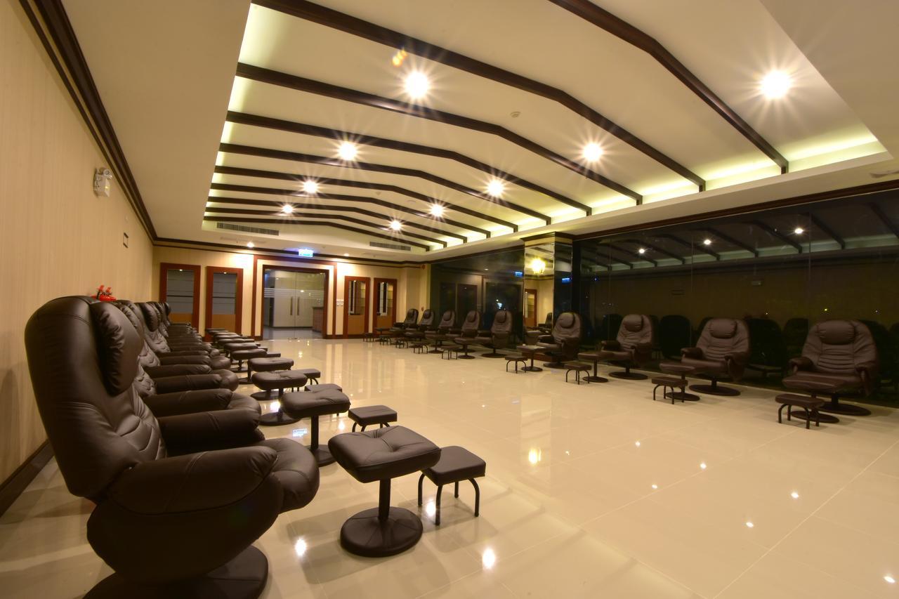 Siam Oriental Hotel 3*