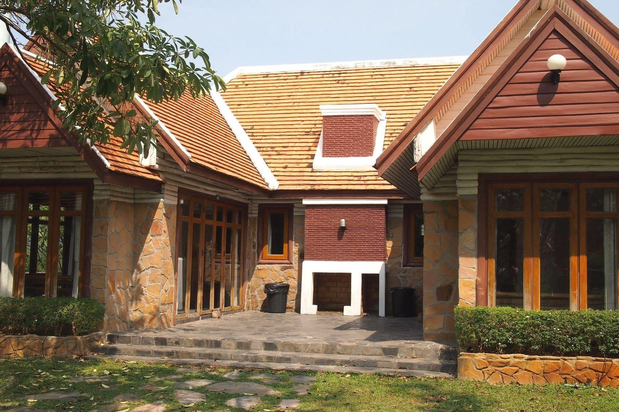 Resort Khao Yai Country Hill 3*