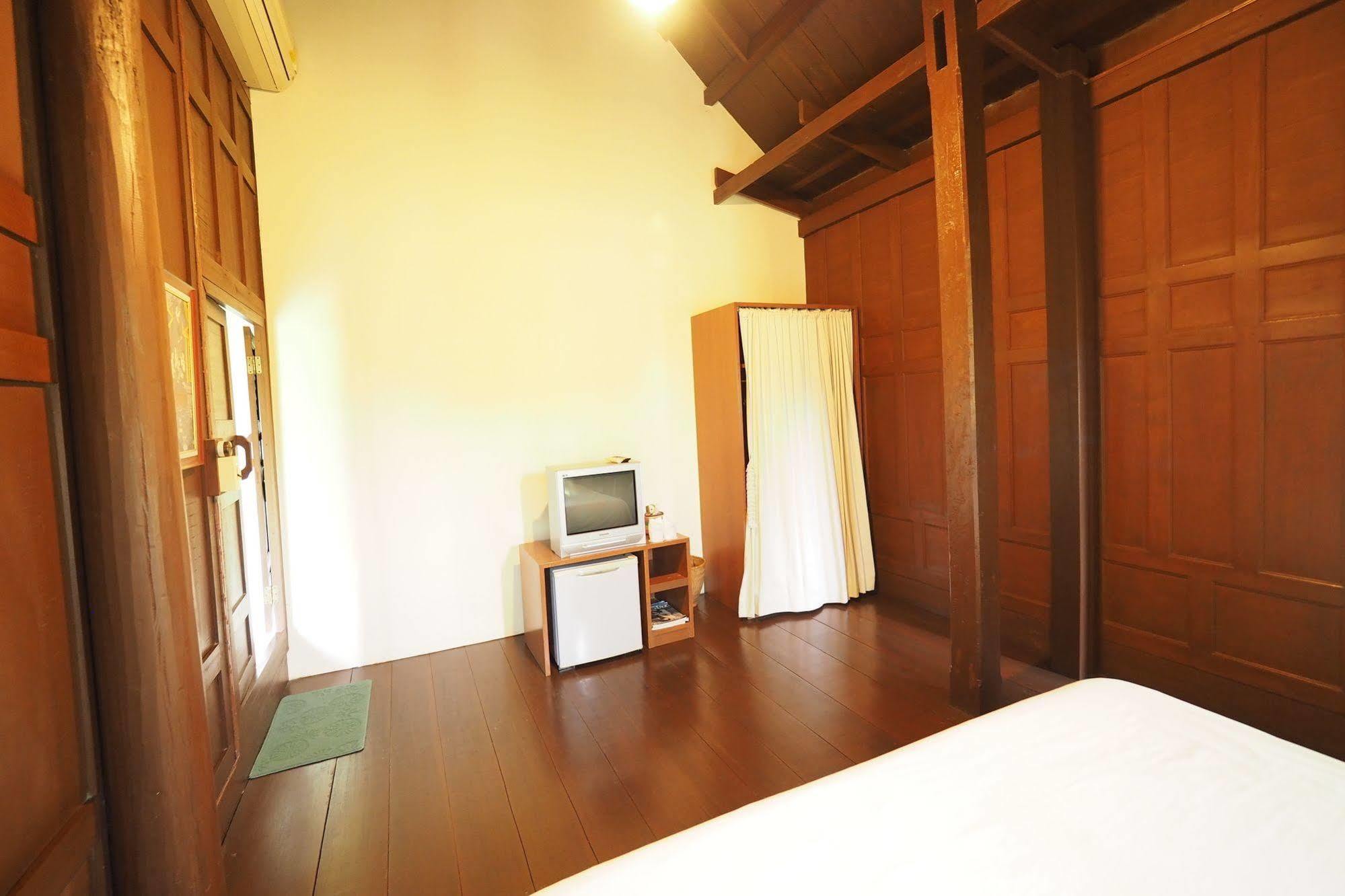 Baan Suan 2*