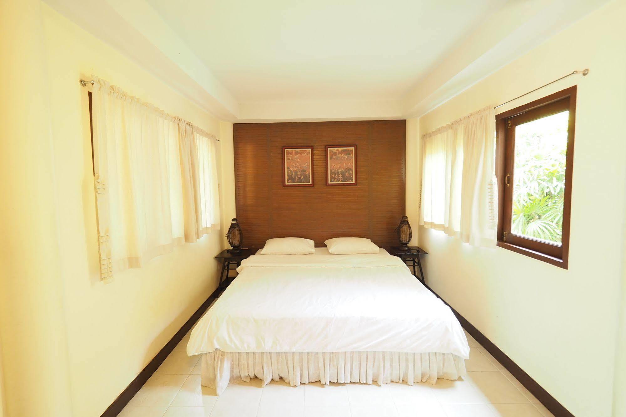 Baan Suan Resort 2*
