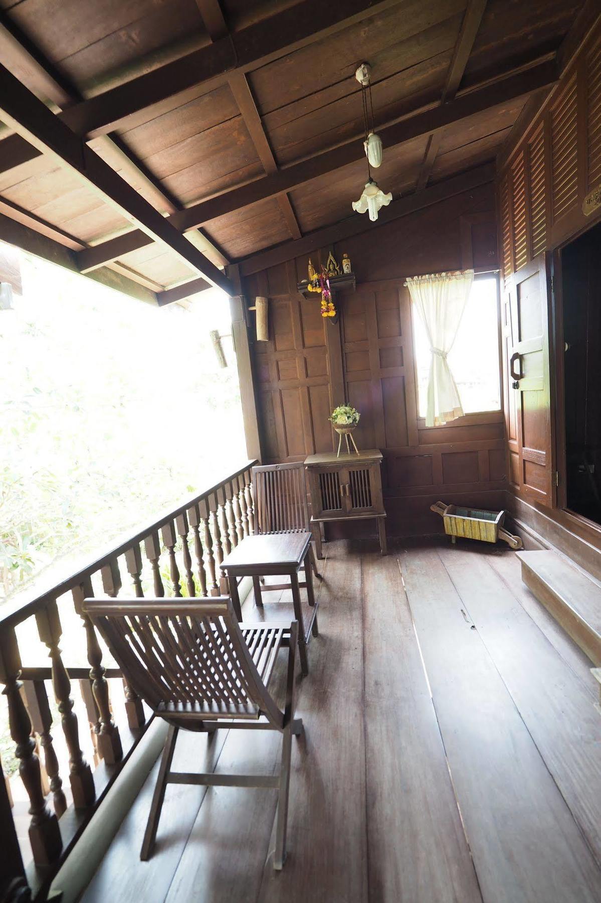 Baan Suan Amphawa