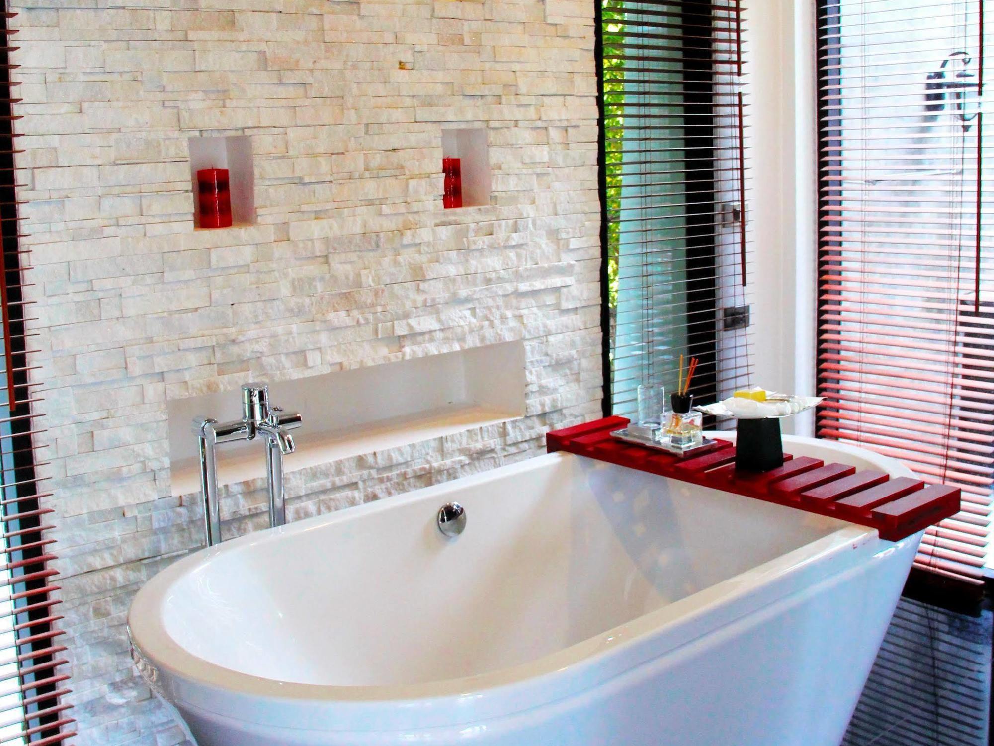 Hotel Ashcarya Boutique Ban Bo (Ratchaburi)