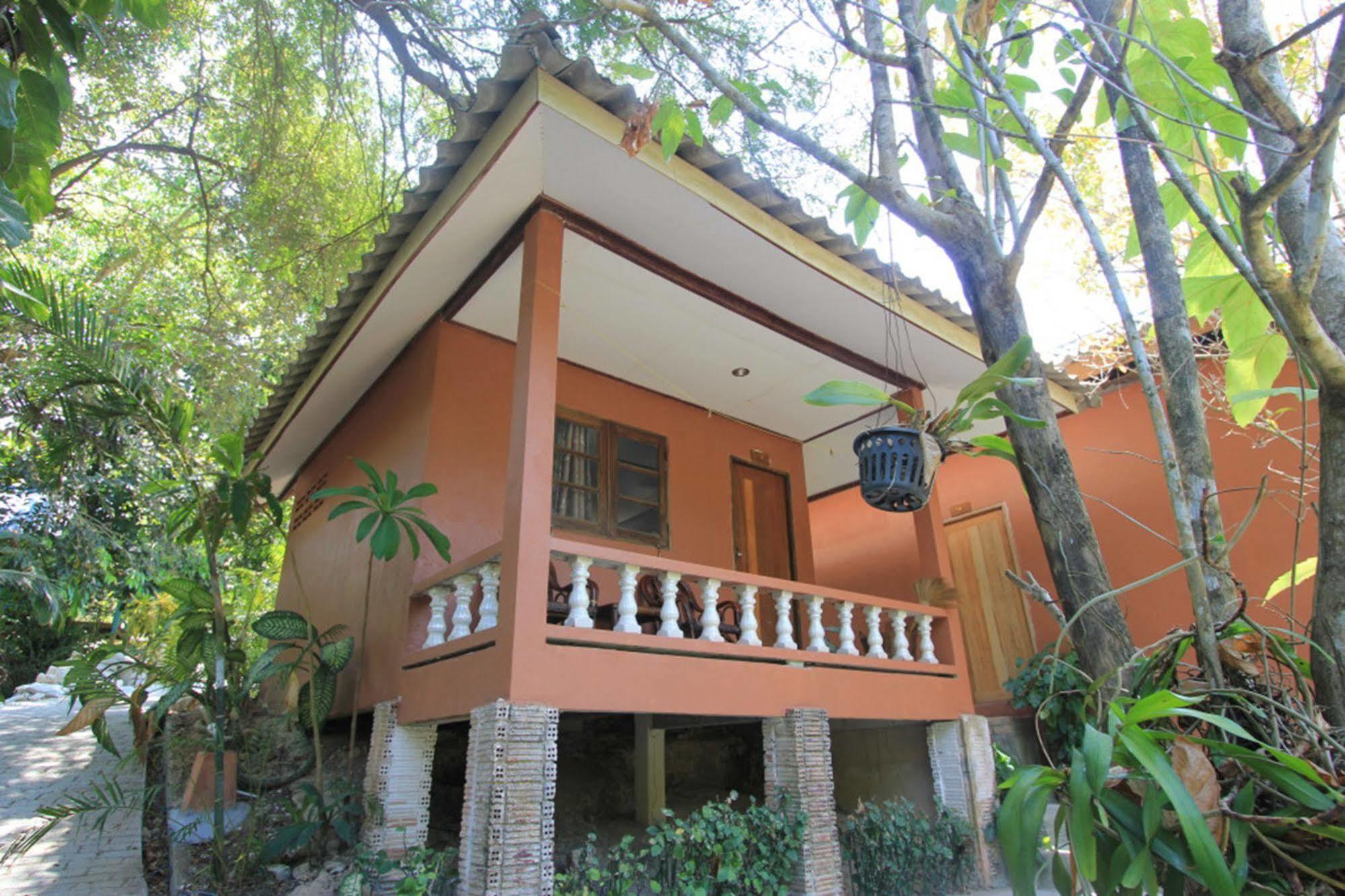 Chomjan Resort 3*