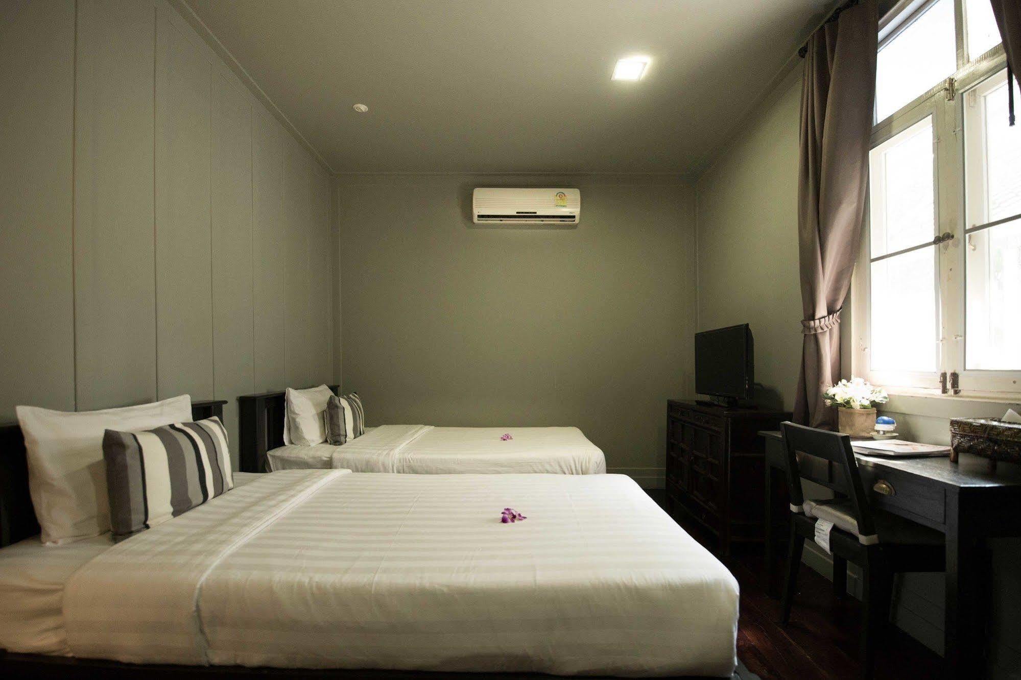 Dorm Of Happiness By Tharaburi Albergue *