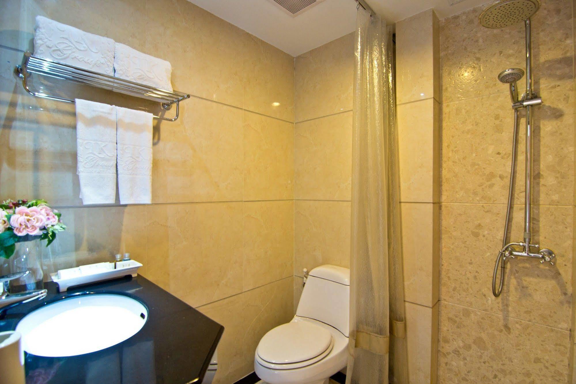 Lk Royal Hotel 4*
