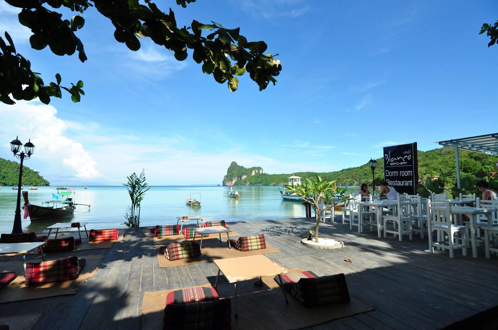 Hotel Blanco Dorm & Restaurant